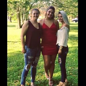 Meet your Posher, Alexis